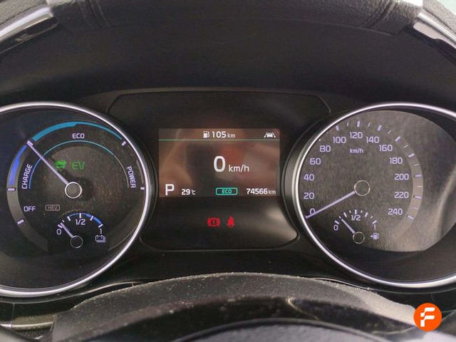 Foto 11 Kia XCeed 1.6 GDi PHEV eDrive 104 kW (141 CV)