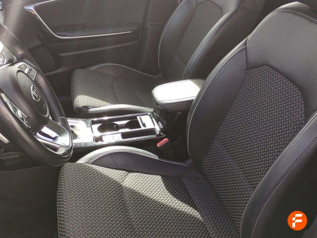 Foto 20 Kia XCeed 1.6 GDi PHEV eDrive 104 kW (141 CV)