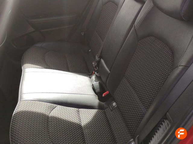 Foto 21 Kia XCeed 1.6 GDi PHEV eDrive 104 kW (141 CV)