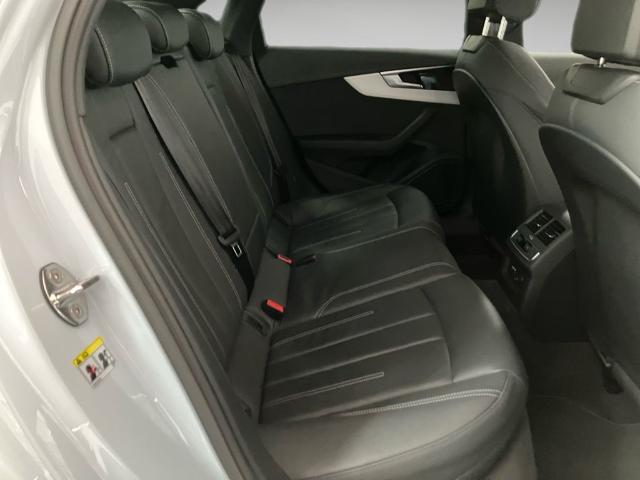 Audi A4 Black line 35 TFSI 110 kW (150 CV) S tronic