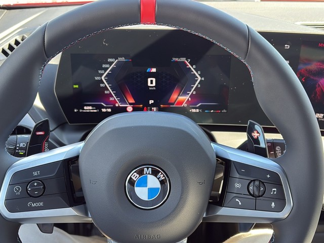 BMW Serie 1 M135i color Rojo. Año 2025. 221KW(300CV). Gasolina. En concesionario BMW Avilcar Ávila de Ávila