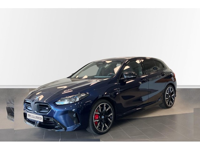 BMW Serie 1 M135i color Azul. Año 2025. 221KW(300CV). Gasolina. En concesionario Proa Premium Palma de Illes Balears