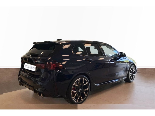 BMW Serie 1 M135i color Azul. Año 2025. 221KW(300CV). Gasolina. En concesionario Proa Premium Palma de Illes Balears