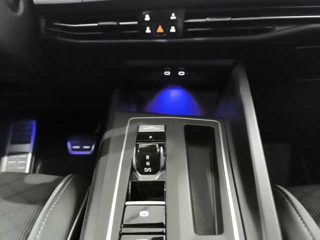 Volkswagen Golf Variant R-Line 2.0 TDI 110 kW (150 CV) DSG