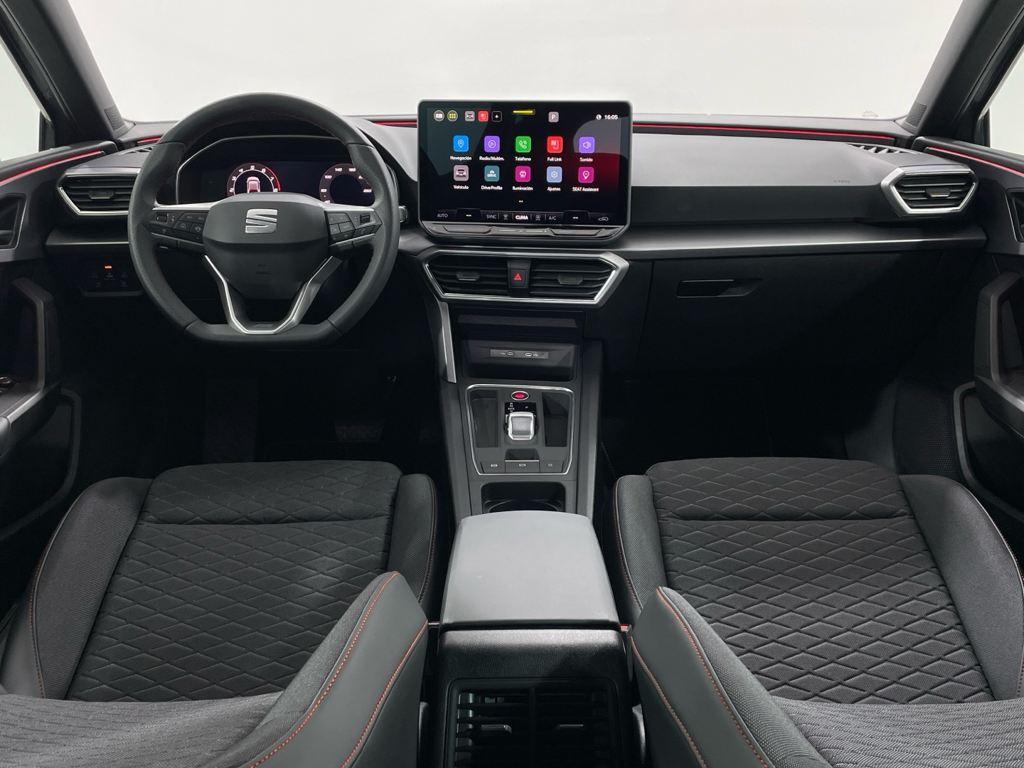 SEAT León 1.5 eTSI en Barcelona