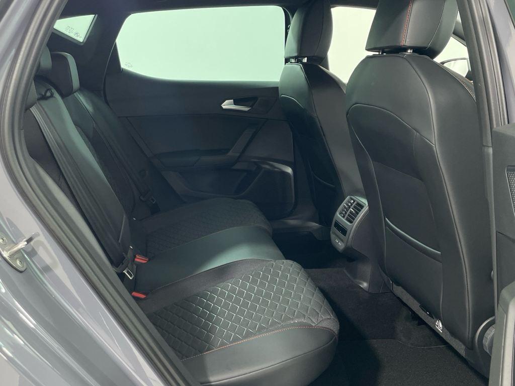 SEAT León 1.5 eTSI en Barcelona