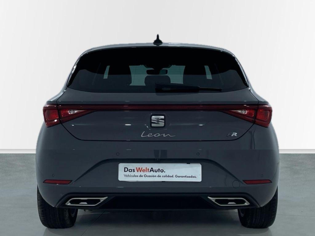 SEAT León 1.5 eTSI en Barcelona