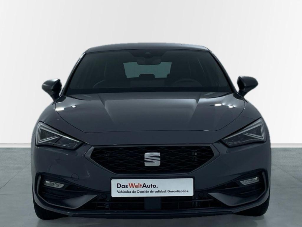 SEAT León 1.5 eTSI en Barcelona