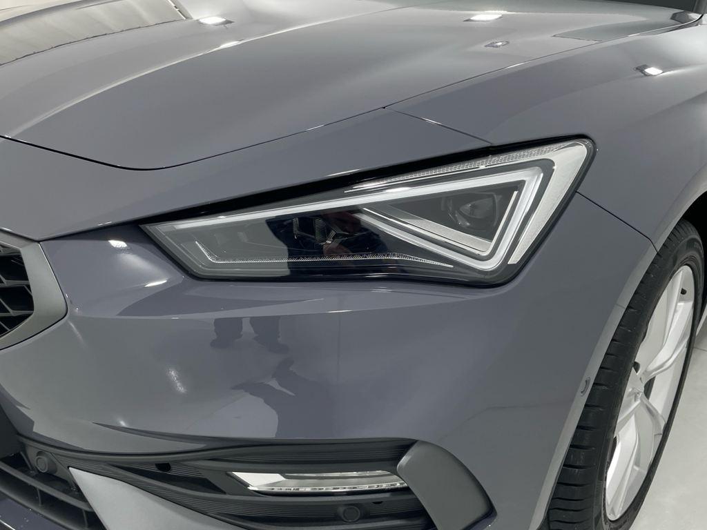SEAT León 1.5 eTSI en Barcelona
