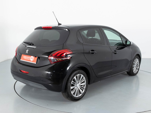 Peugeot 208 PureTech 82