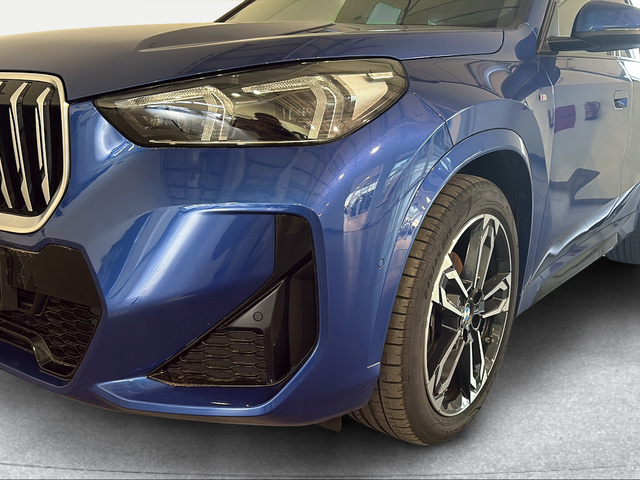 BMW X1 sDrive20d color Azul. Año 2025. 120KW(163CV). Diésel. En concesionario Carteya Motor | Campo de Gibraltar de Cádiz