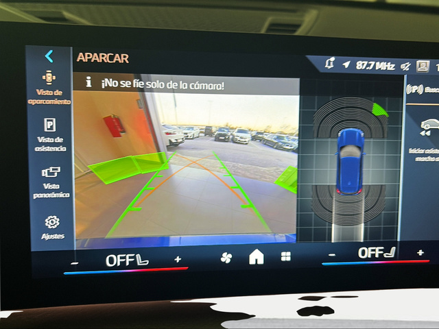 BMW X1 sDrive20d color Azul. Año 2025. 120KW(163CV). Diésel. En concesionario Carteya Motor | Campo de Gibraltar de Cádiz