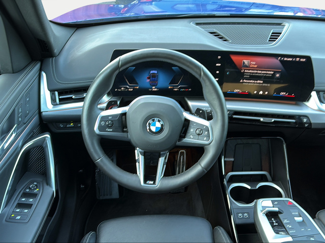 BMW X1 sDrive20d color Azul. Año 2025. 120KW(163CV). Diésel. En concesionario Carteya Motor | Campo de Gibraltar de Cádiz