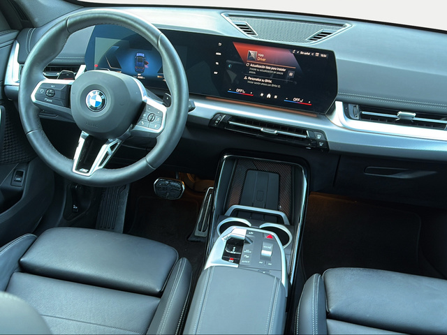 BMW X1 sDrive20d color Azul. Año 2025. 120KW(163CV). Diésel. En concesionario Carteya Motor | Campo de Gibraltar de Cádiz