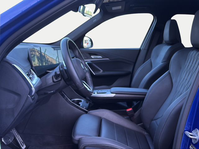 BMW X1 sDrive20d color Azul. Año 2025. 120KW(163CV). Diésel. En concesionario Carteya Motor | Campo de Gibraltar de Cádiz