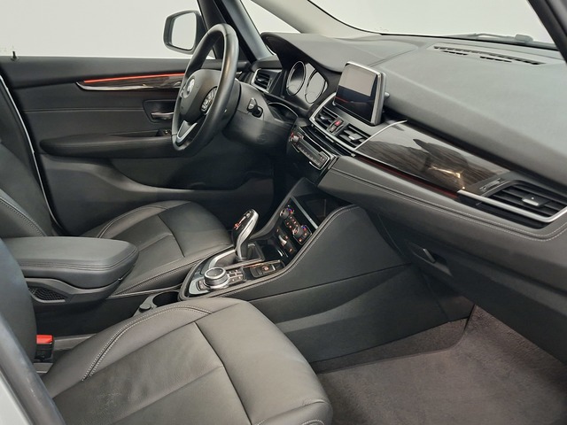 BMW Serie 2 218i Active Tourer color Gris Plata. Año 2019. 103KW(140CV). Gasolina. En concesionario Automoviles Bertolin, S.L. de Valencia