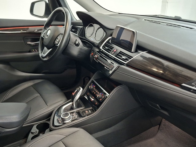 BMW Serie 2 218i Active Tourer color Gris Plata. Año 2019. 103KW(140CV). Gasolina. En concesionario Automoviles Bertolin, S.L. de Valencia