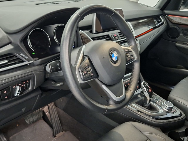 BMW Serie 2 218i Active Tourer color Gris Plata. Año 2019. 103KW(140CV). Gasolina. En concesionario Automoviles Bertolin, S.L. de Valencia