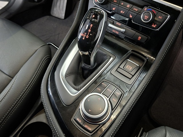 BMW Serie 2 218i Active Tourer color Gris Plata. Año 2019. 103KW(140CV). Gasolina. En concesionario Automoviles Bertolin, S.L. de Valencia