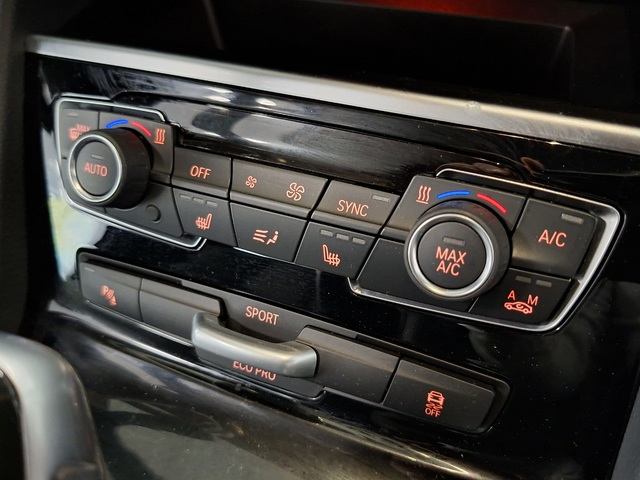 BMW Serie 2 218i Active Tourer color Gris Plata. Año 2019. 103KW(140CV). Gasolina. En concesionario Automoviles Bertolin, S.L. de Valencia