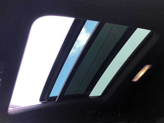 BMW X2 sDrive18i color Gris. Año 2023. 103KW(140CV). Gasolina. En concesionario Momentum S.A. de Madrid