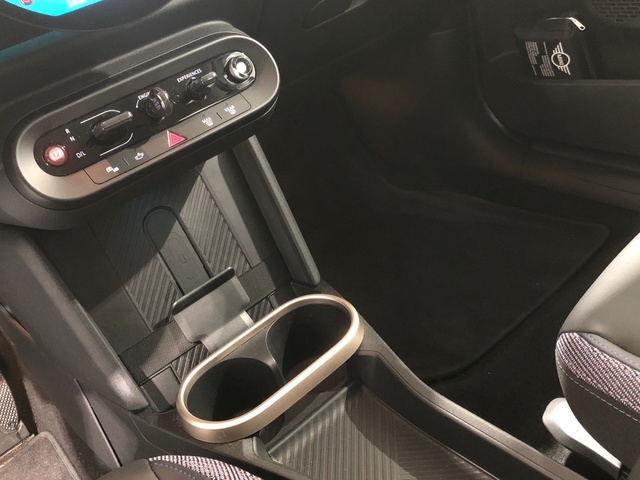 fotoG 10 del MINI MINI 5 Puertas Cooper C 115 kW (156 CV) 156cv Gasolina del 2025 en Madrid