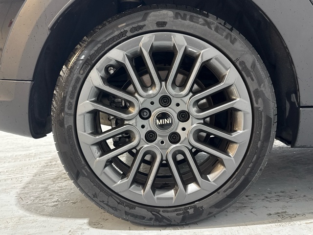 fotoG 10 del MINI MINI 5 Puertas Cooper C 115 kW (156 CV) 156cv Gasolina del 2025 en Madrid