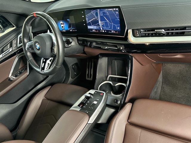 BMW X2 M35i color Blanco. Año 2024. 221KW(300CV). Gasolina. En concesionario Triocar Gijón (Bmw y Mini) de Asturias