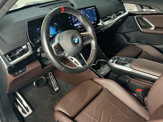 BMW X2 M35i color Blanco. Año 2024. 221KW(300CV). Gasolina. En concesionario Triocar Gijón (Bmw y Mini) de Asturias