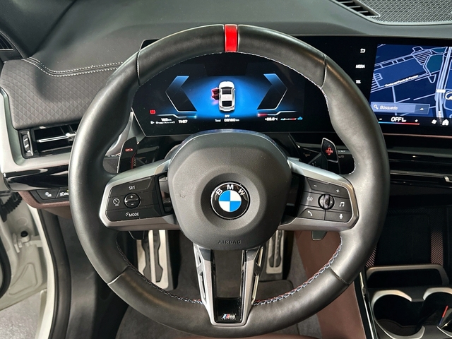 BMW X2 M35i color Blanco. Año 2024. 221KW(300CV). Gasolina. En concesionario Triocar Gijón (Bmw y Mini) de Asturias