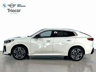 Fotos de BMW X2 M35i color Blanco. Año 2024. 221KW(300CV). Gasolina. En concesionario Triocar Gijón (Bmw y Mini) de Asturias