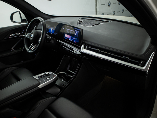 BMW X1 sDrive18d color Blanco. Año 2024. 110KW(150CV). Diésel. En concesionario BMW Fuenteolid Valladolid de Valladolid