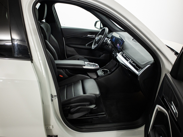 BMW X1 sDrive18d color Blanco. Año 2024. 110KW(150CV). Diésel. En concesionario BMW Fuenteolid Valladolid de Valladolid