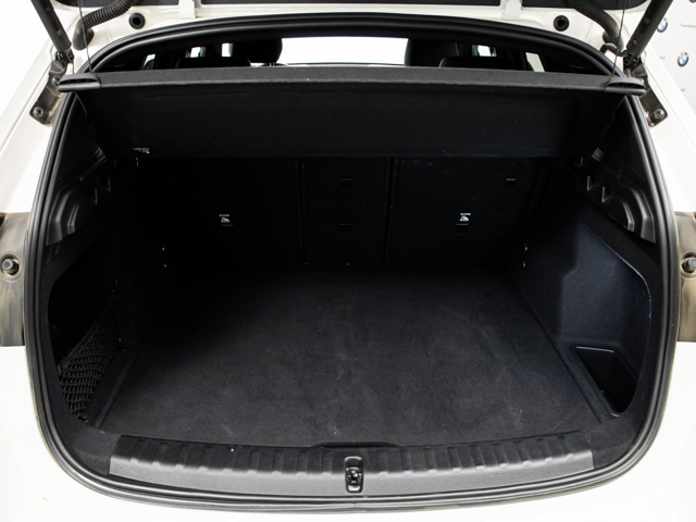 BMW X1 sDrive18d color Blanco. Año 2024. 110KW(150CV). Diésel. En concesionario BMW Fuenteolid Valladolid de Valladolid