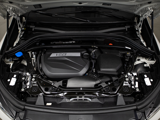 BMW X1 sDrive18d color Blanco. Año 2024. 110KW(150CV). Diésel. En concesionario BMW Fuenteolid Valladolid de Valladolid