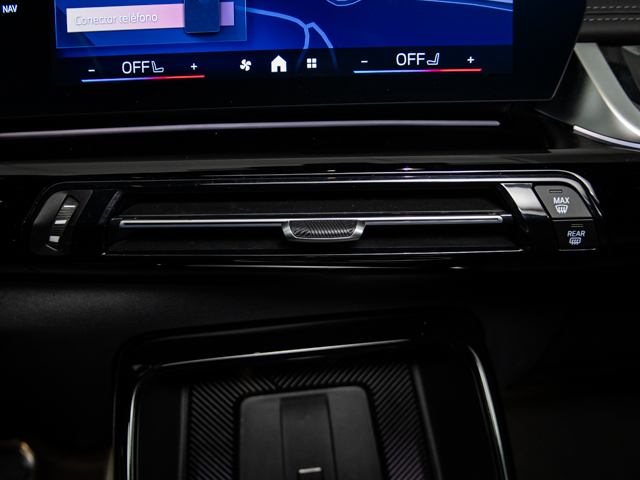 BMW X1 sDrive18d color Blanco. Año 2024. 110KW(150CV). Diésel. En concesionario BMW Fuenteolid Valladolid de Valladolid