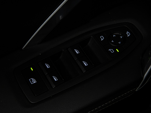 BMW X1 sDrive18d color Blanco. Año 2024. 110KW(150CV). Diésel. En concesionario BMW Fuenteolid Valladolid de Valladolid