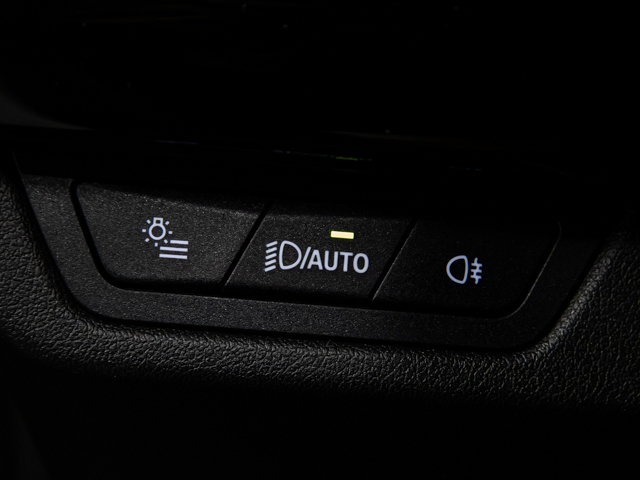 BMW X1 sDrive18d color Blanco. Año 2024. 110KW(150CV). Diésel. En concesionario BMW Fuenteolid Valladolid de Valladolid