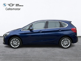 Fotos de BMW Serie 2 218d Active Tourer color Azul. Año 2018. 110KW(150CV). Diésel. En concesionario Celtamotor Vigo de Pontevedra