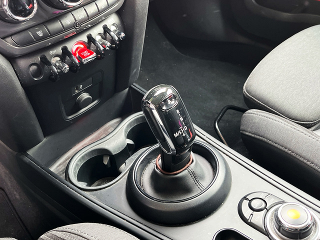 fotoG 14 del MINI MINI Countryman Cooper 100 kW (136 CV) 136cv Gasolina del 2019 en Murcia