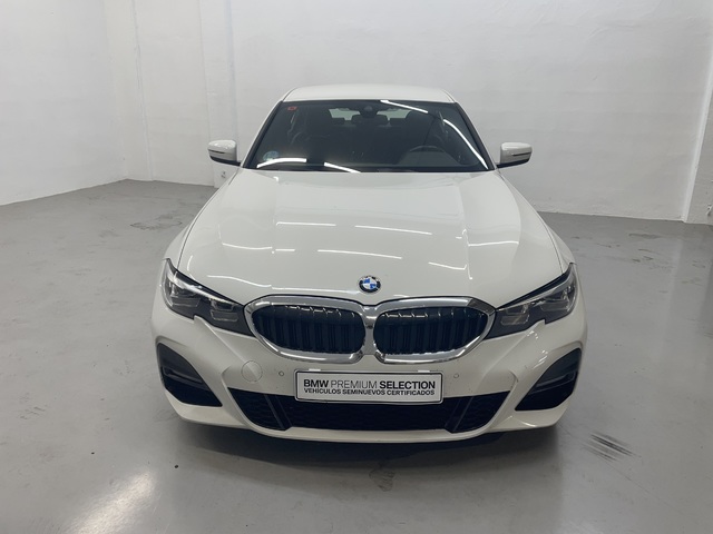 BMW Serie 3 320d color Blanco. Año 2021. 140KW(190CV). Diésel. En concesionario Cabrero Motorsport de Huesca