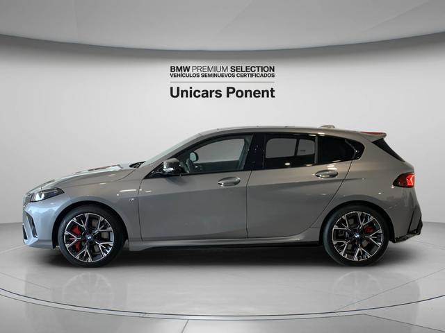 BMW Serie 1 M135i color Gris. Año 2025. 221KW(300CV). Gasolina. En concesionario Unicars Ponent de Lleida