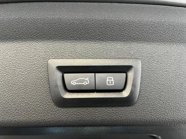 BMW Serie 1 M135i color Gris. Año 2025. 221KW(300CV). Gasolina. En concesionario Unicars Ponent de Lleida