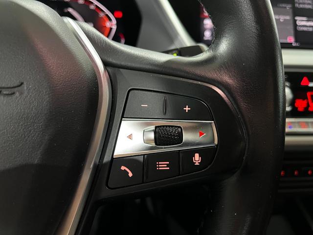 BMW Serie 1 118d color Blanco. Año 2022. 110KW(150CV). Diésel. En concesionario Unicars Ponent de Lleida