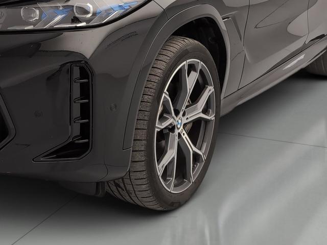 BMW X6 xDrive40d color Negro. Año 2024. 259KW(352CV). Diésel. En concesionario Automotor Premium Viso - Málaga de Málaga