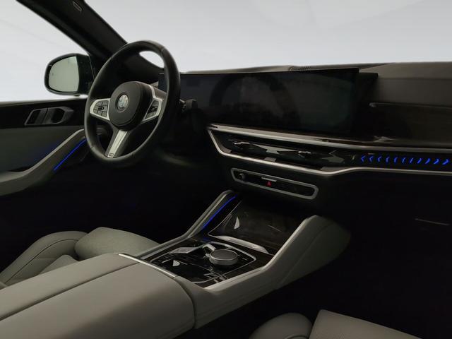 BMW X6 xDrive40d color Negro. Año 2024. 259KW(352CV). Diésel. En concesionario Automotor Premium Viso - Málaga de Málaga