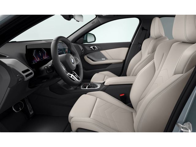 BMW Serie 1 120d color Gris. Año 2025. 120KW(163CV). Diésel. En concesionario Movilnorte El Carralero de Madrid