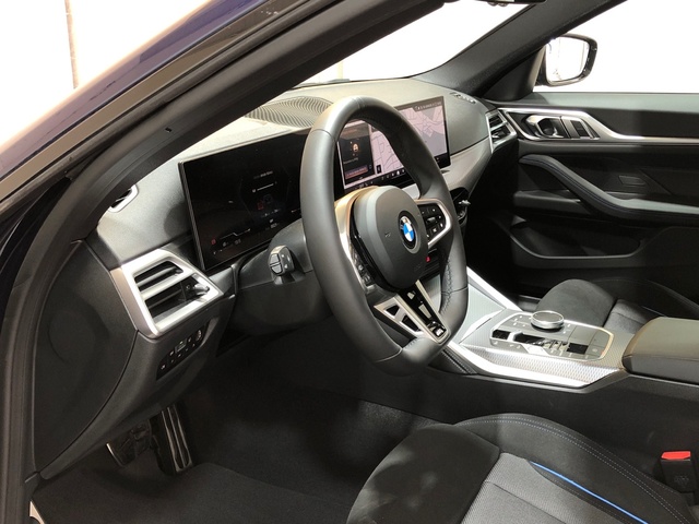 BMW Serie 4 420i Gran Coupe color Azul. Año 2025. 135KW(184CV). Gasolina. En concesionario Movilnorte Las Rozas de Madrid