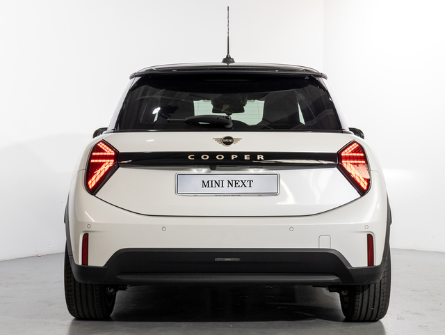 fotoG 4 del MINI MINI 3 Puertas Cooper C 115 kW (156 CV) 156cv Gasolina del 2025 en Girona