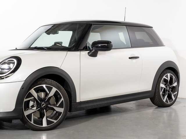 fotoG 5 del MINI MINI 3 Puertas Cooper C 115 kW (156 CV) 156cv Gasolina del 2025 en Girona